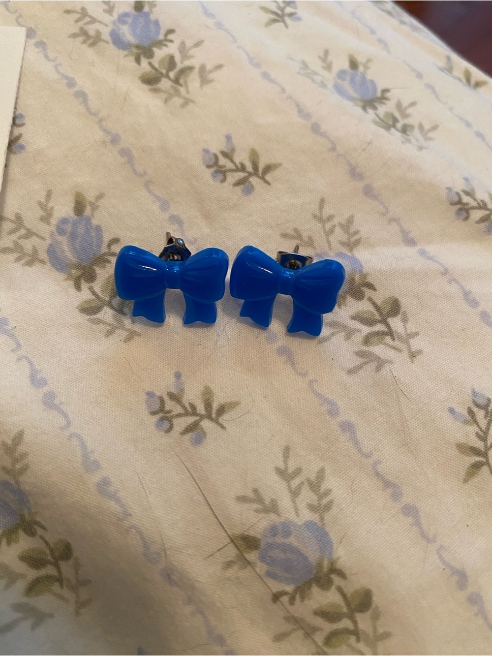 Vintage Blue Bow Stud Earrings - 80s vibe bright blue!